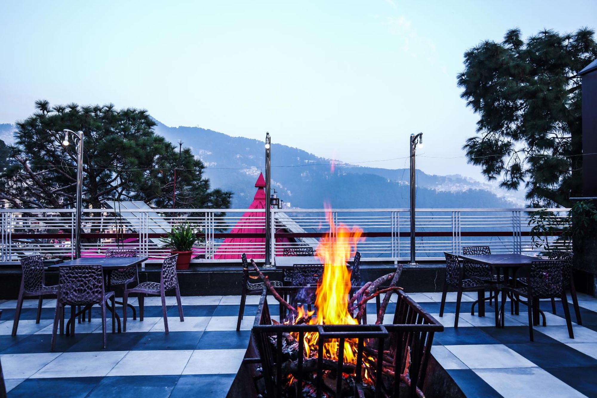 Hotel White Grand Shimla - In City Centre - A Centrally Ac Hotel Exterior photo